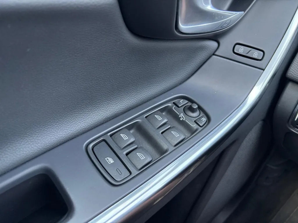 Volvo XC60 (2014) — foto 1