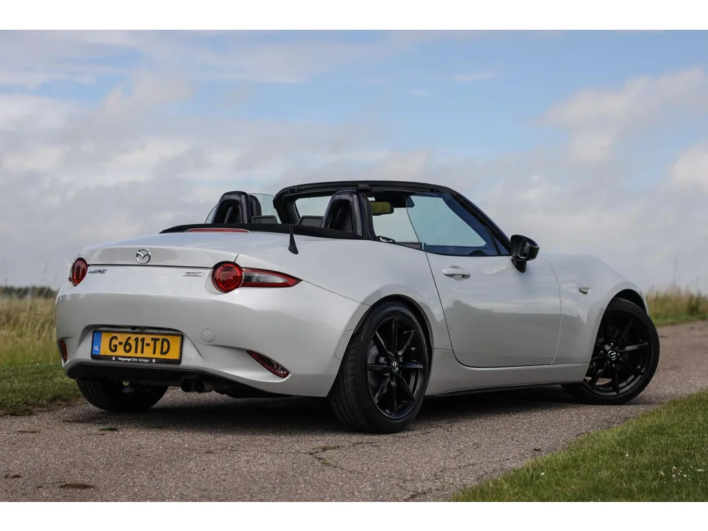 Mazda MX-5 (2015) — foto 1