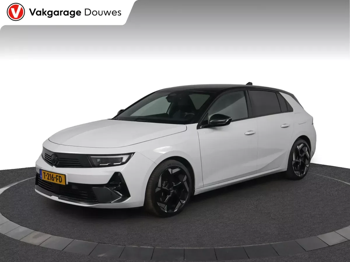 Opel Astra (2023) — foto 1