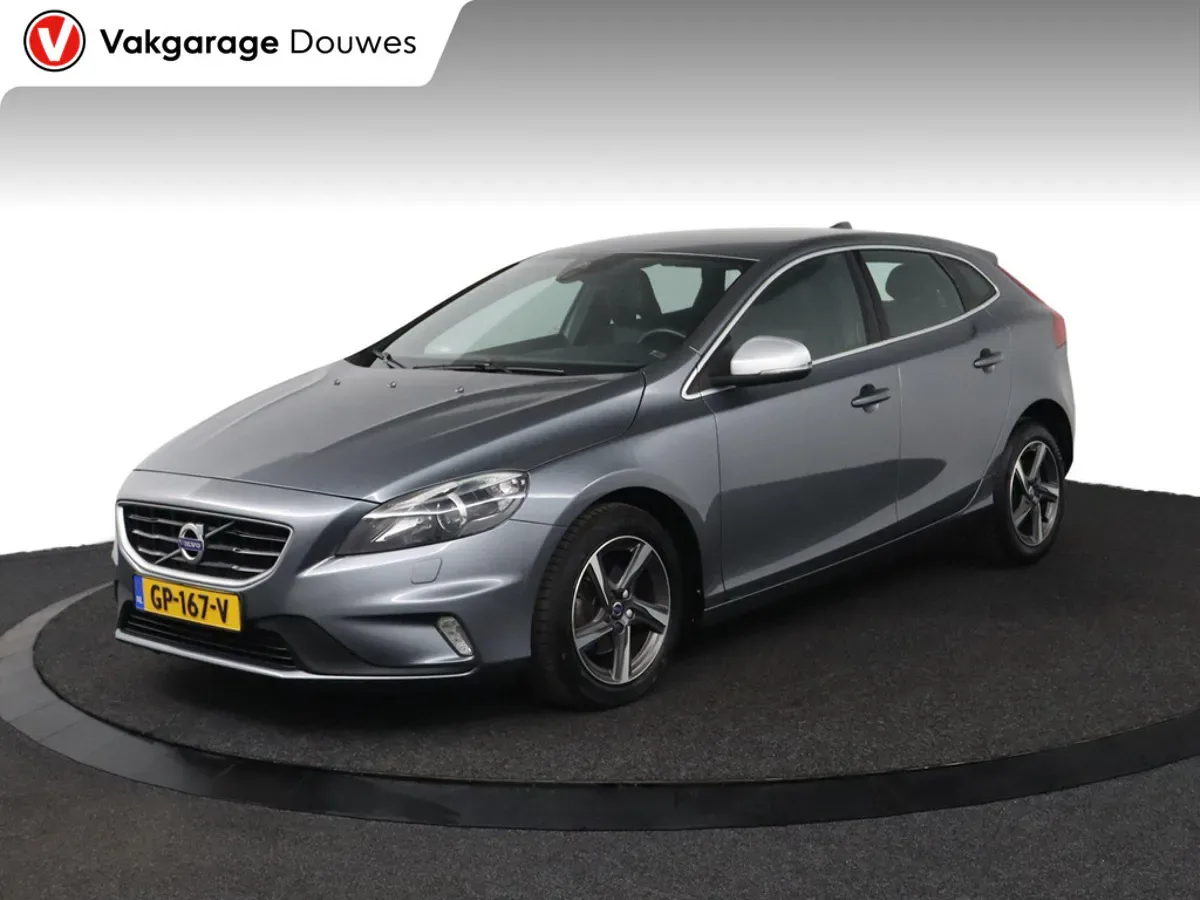 Volvo V40 (2015) — foto 1