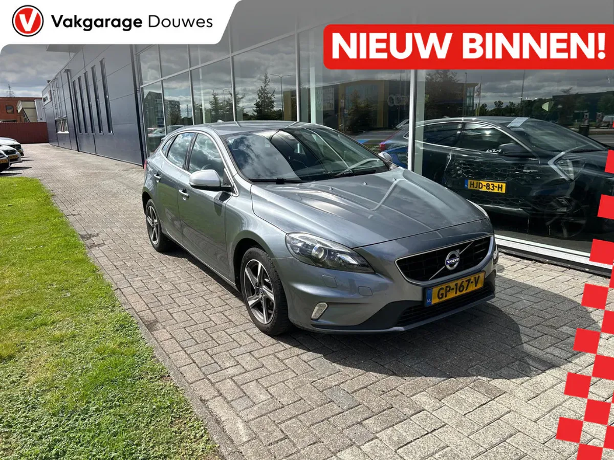 Volvo V40 (2015) — foto 1
