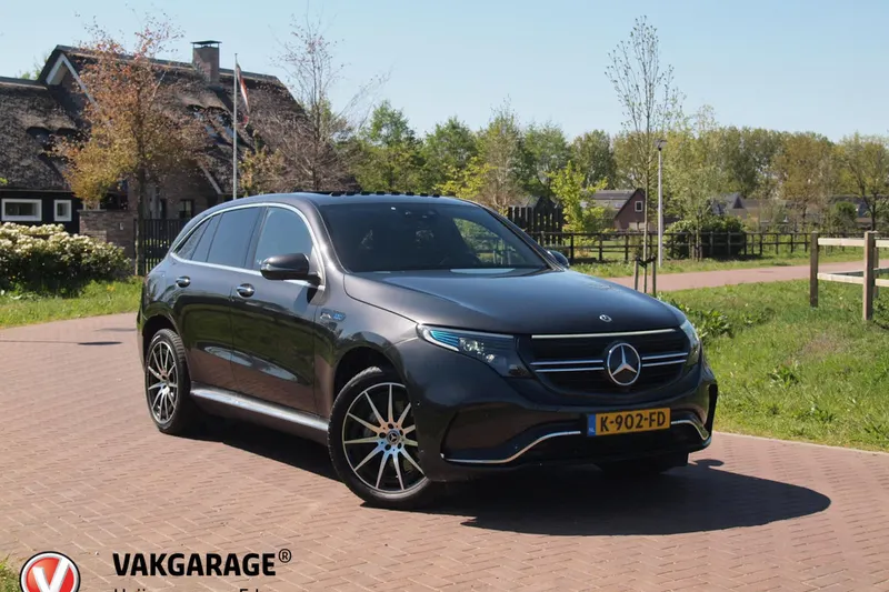Mercedes-Benz EQC (2020)