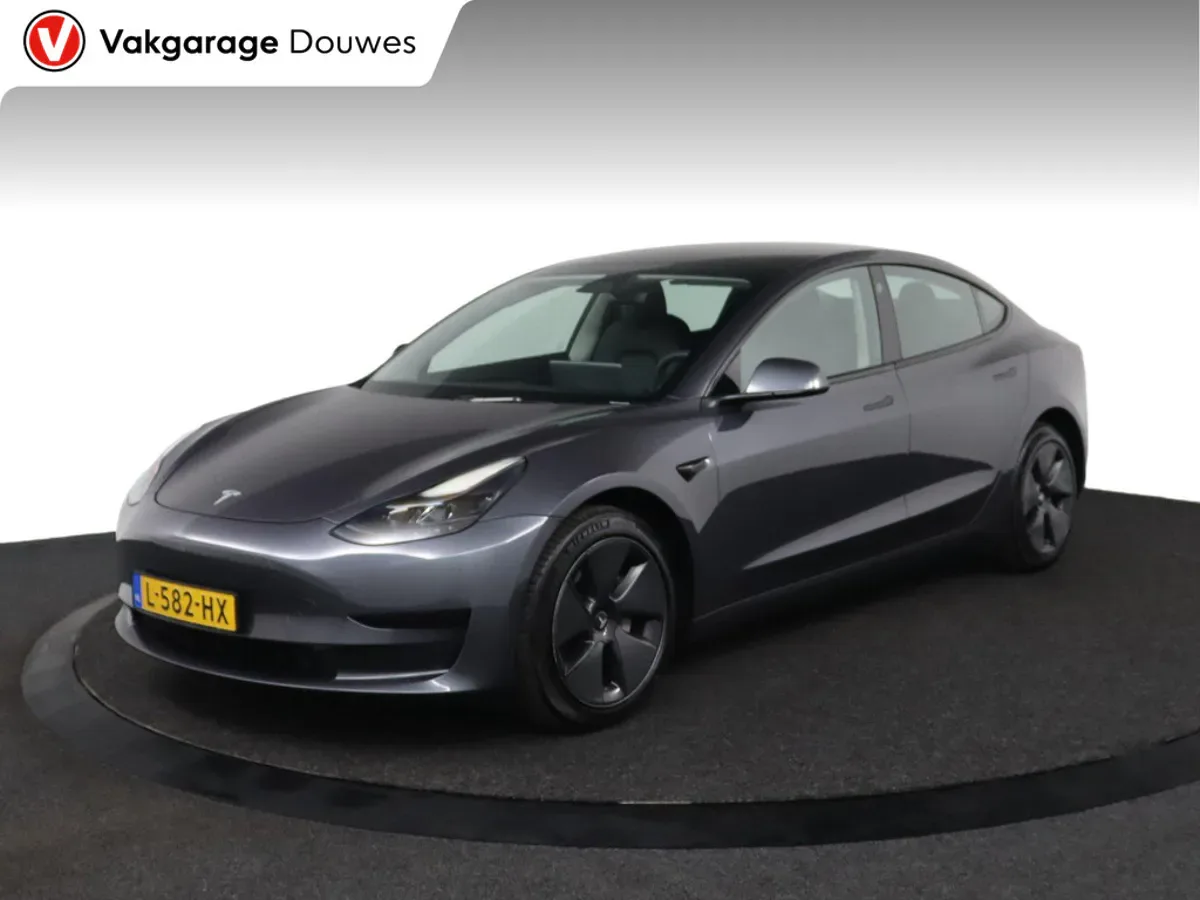 Tesla Model 3 (2021) — foto 1