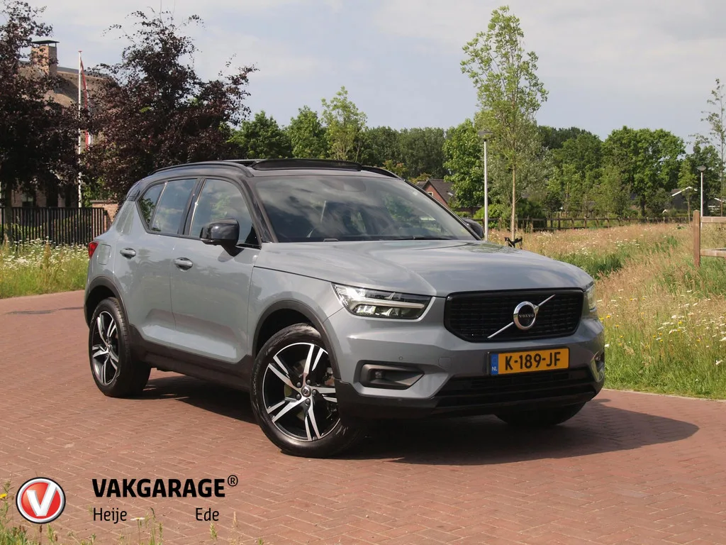 Volvo XC40 (2021) — foto 1
