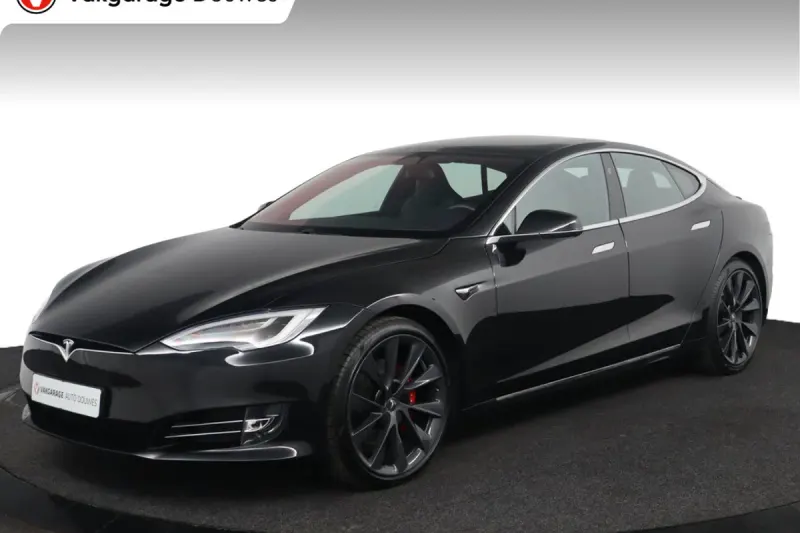 Tesla Model S (2018)
