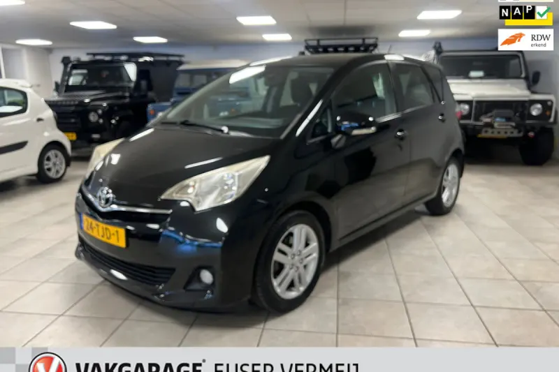 Toyota Verso-S (2012)