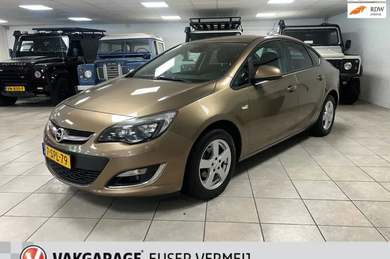 Opel Astra (2013)