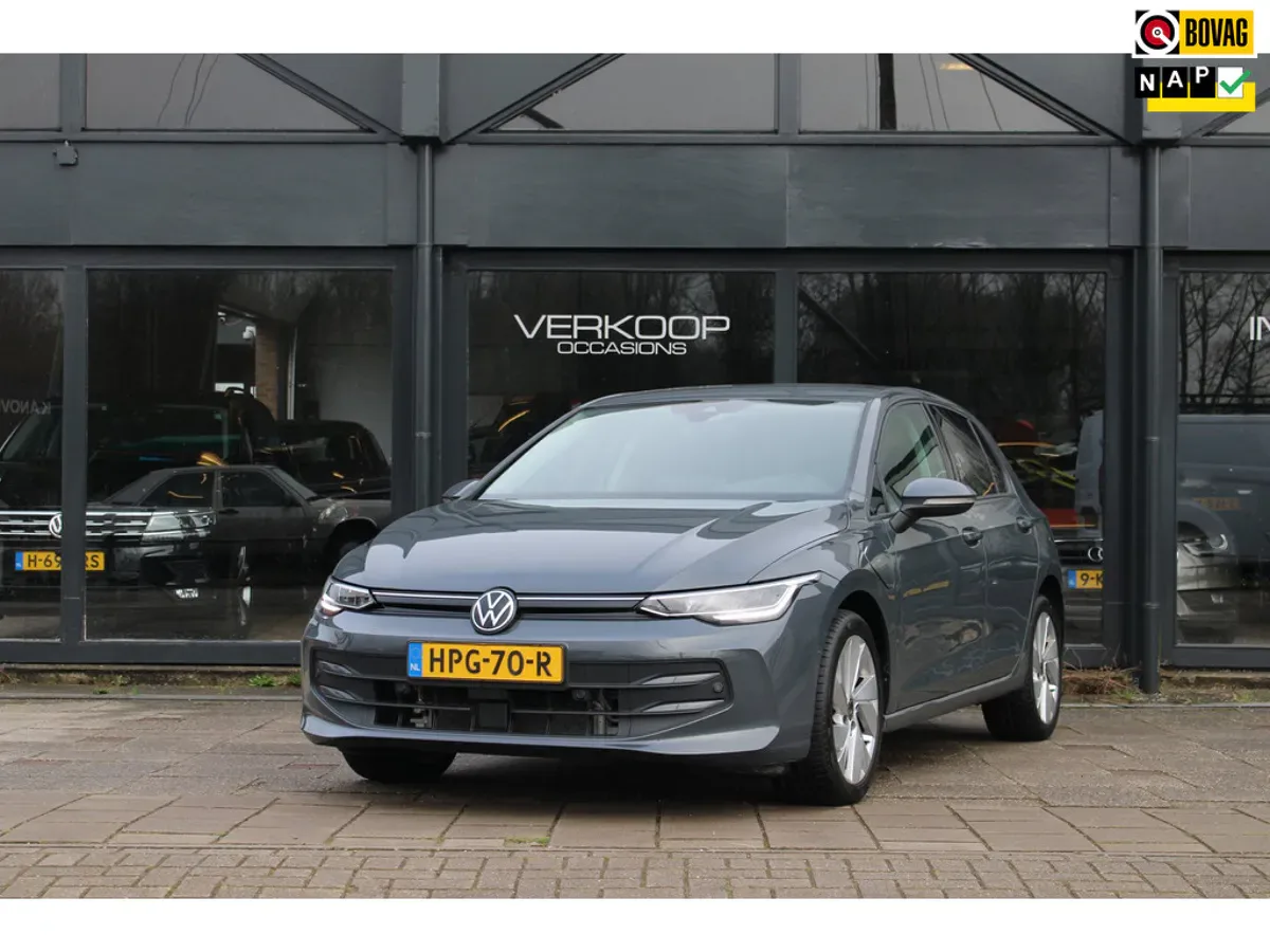 Volkswagen Golf (2025) — foto 1