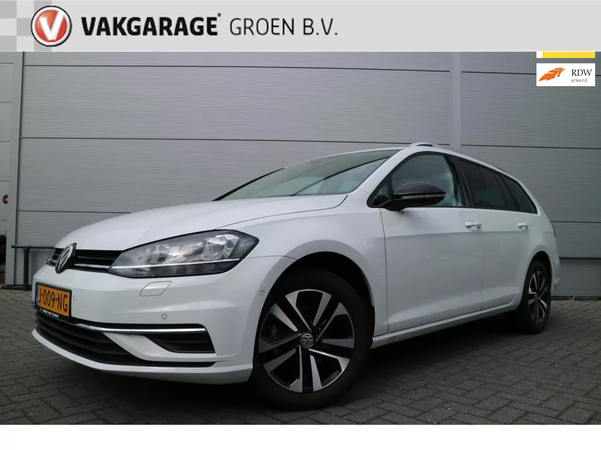 Volkswagen Golf (2020) — foto 1