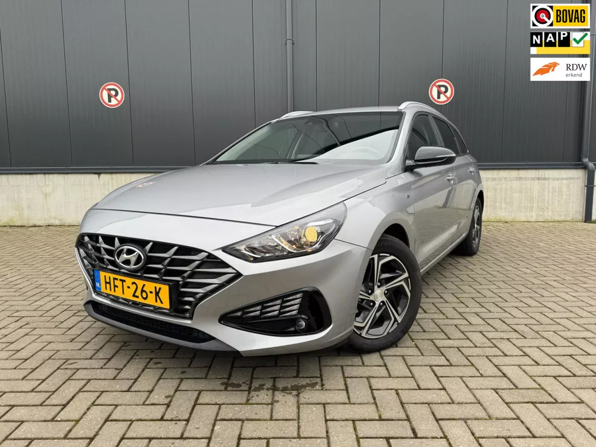 Hyundai i30 (2023) — foto 1