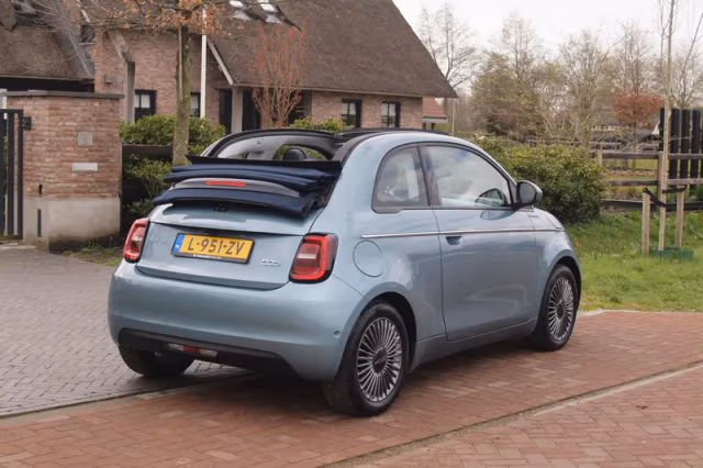 Fiat 500C (2021) thumbnail 12