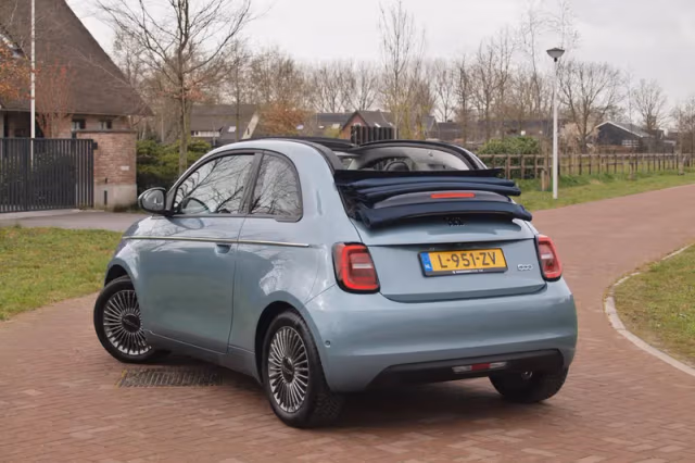 Fiat 500C (2021) thumbnail 4