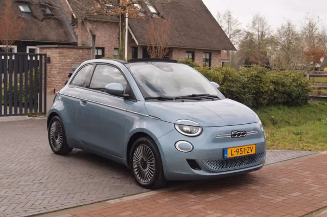 Fiat 500C (2021) thumbnail 6
