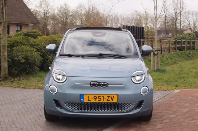 Fiat 500C (2021) thumbnail 7