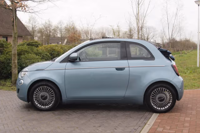 Fiat 500C (2021) thumbnail 9