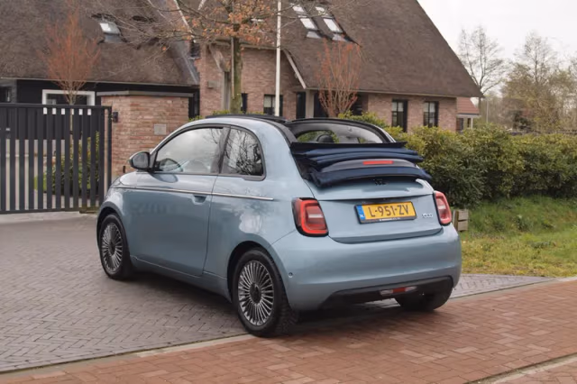 Fiat 500C (2021) thumbnail 10