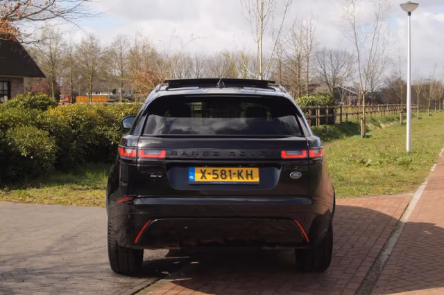 Land Rover Range Rover Velar (2018) thumbnail 11