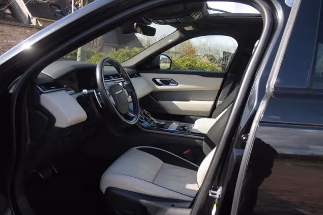 Land Rover Range Rover Velar (2018) thumbnail 16
