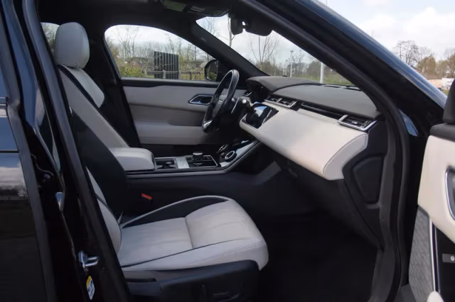 Land Rover Range Rover Velar (2018) thumbnail 17