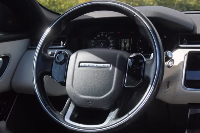 Land Rover Range Rover Velar (2018) thumbnail 19