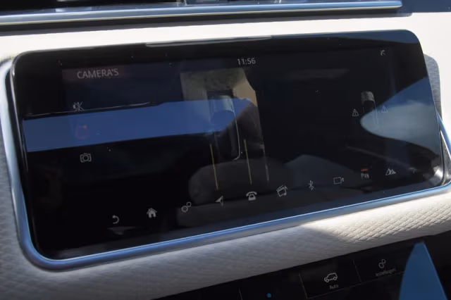 Land Rover Range Rover Velar (2018) thumbnail 26