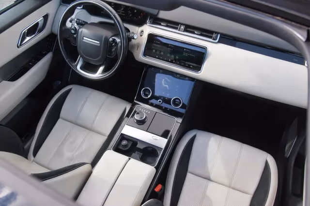 Land Rover Range Rover Velar (2018) thumbnail 4