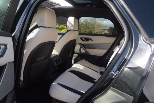 Land Rover Range Rover Velar (2018) thumbnail 33