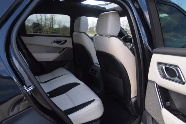Land Rover Range Rover Velar (2018) thumbnail 35