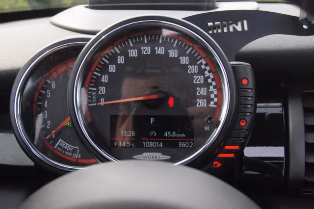 MINI Cooper (2015) thumbnail 23