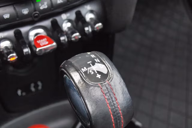 MINI Cooper (2015) thumbnail 28