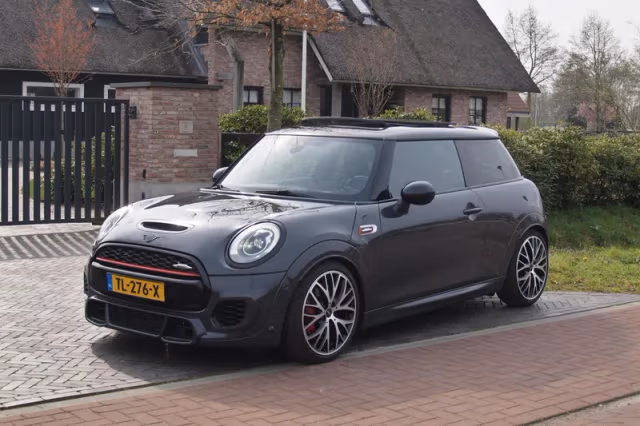 MINI Cooper (2015) thumbnail 7