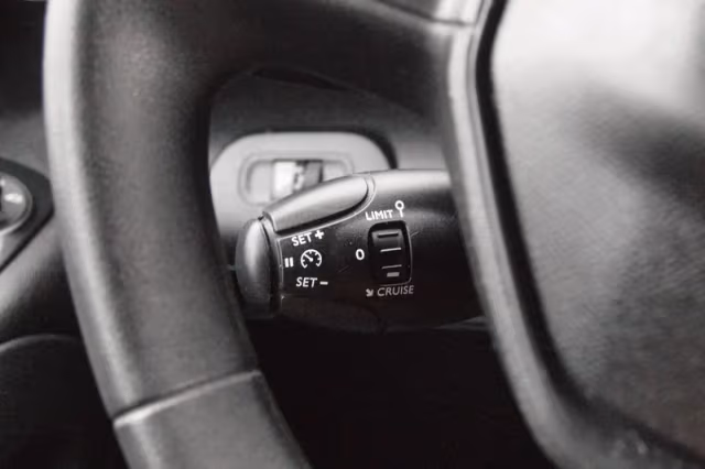 Peugeot Partner (2020) thumbnail 16