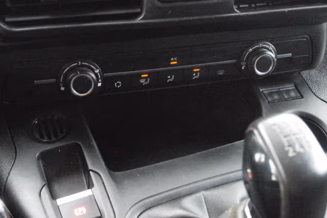 Peugeot Partner (2020) thumbnail 21