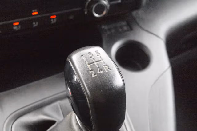 Peugeot Partner (2020) thumbnail 22