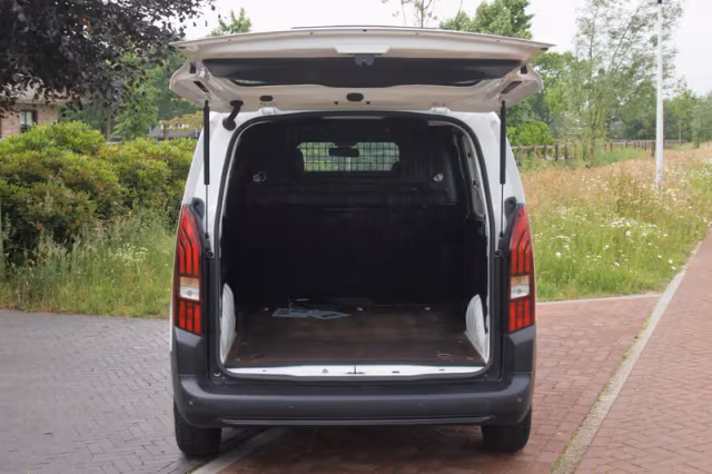 Peugeot Partner (2020) thumbnail 24