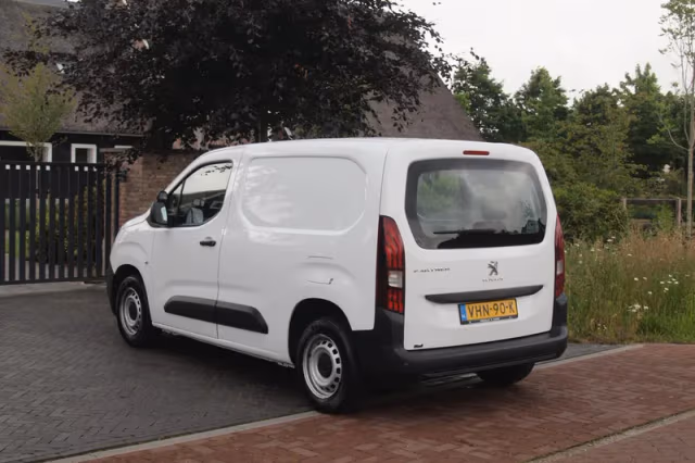 Peugeot Partner (2020) thumbnail 9