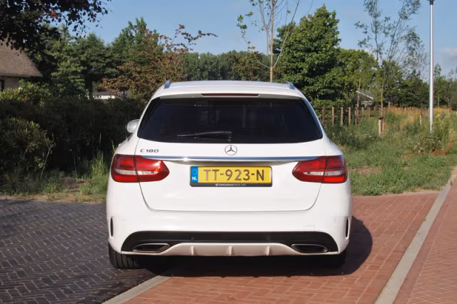 Mercedes-Benz C-Klasse (2016) thumbnail 11