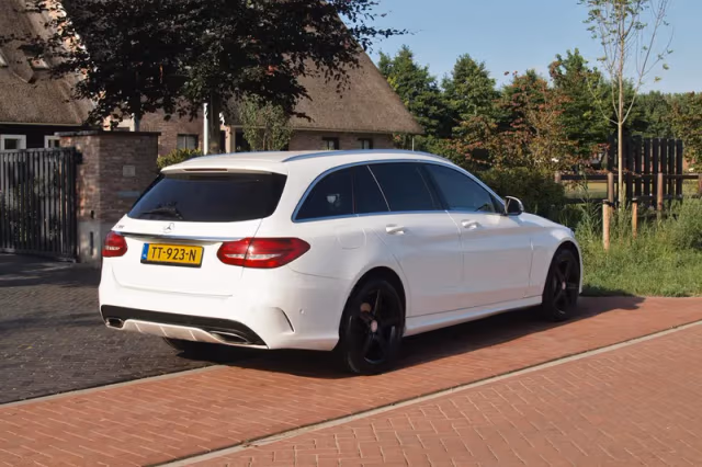 Mercedes-Benz C-Klasse (2016) thumbnail 7