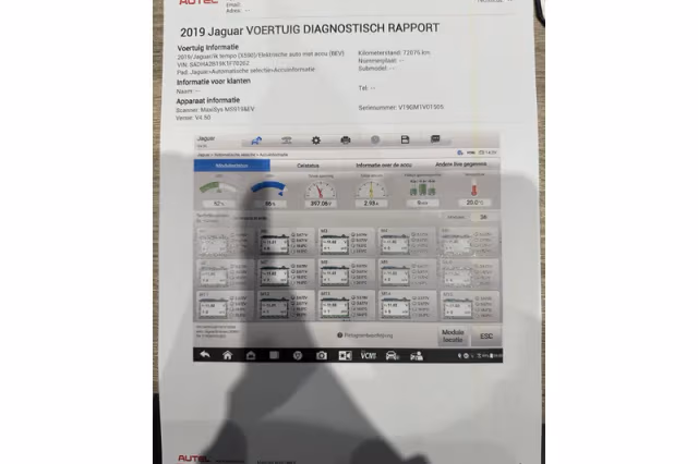 Jaguar I-Pace (2018) thumbnail 36