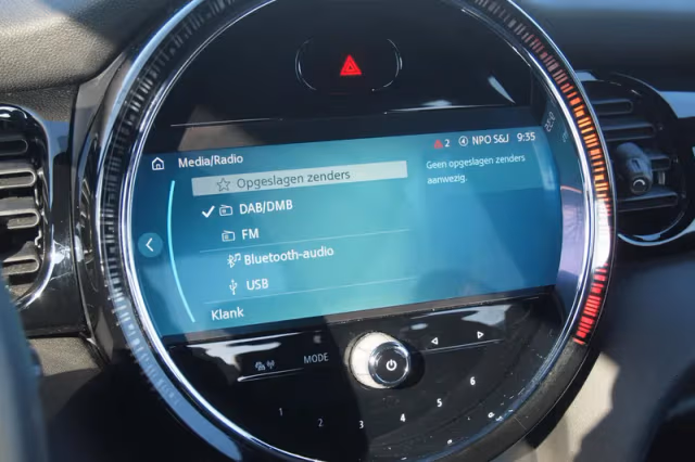 MINI Electric (2022) thumbnail 20