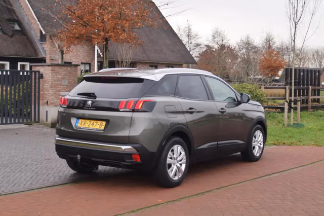 Peugeot 3008 (2019) thumbnail 12