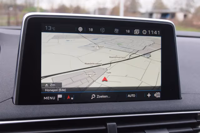 Peugeot 3008 (2019) thumbnail 22
