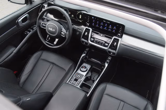 Kia Sorento (2022) thumbnail 3