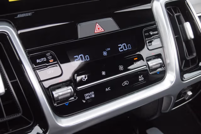 Kia Sorento (2022) thumbnail 25