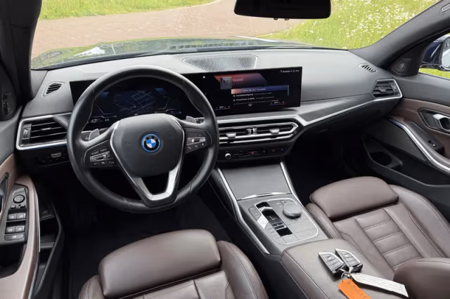 BMW 3-Serie (2022) thumbnail 3