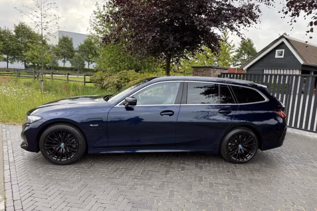 BMW 3-Serie (2022) thumbnail 4