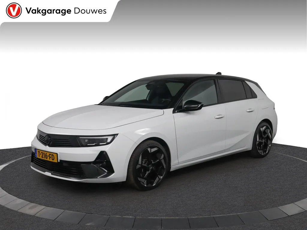 Opel Astra (2023) — foto 1