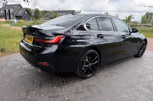 BMW 3-Serie (2022) thumbnail 4