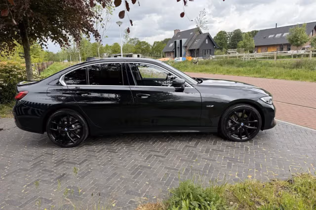 BMW 3-Serie (2022) thumbnail 5