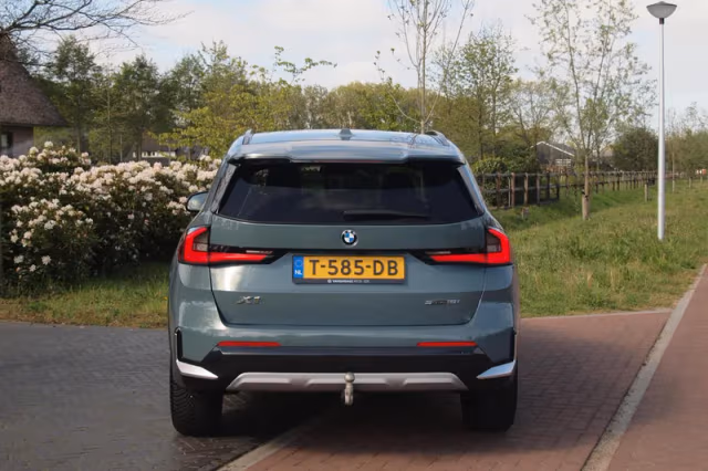 BMW X1 (2022) thumbnail 11